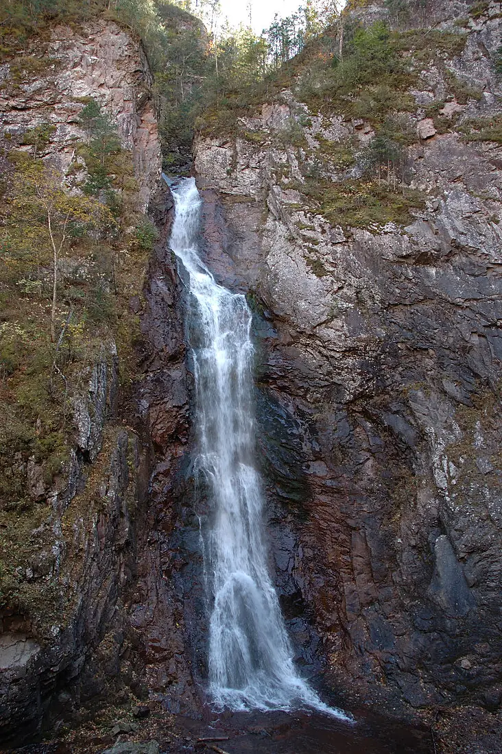 Водопад на реке Амгу - panoramio