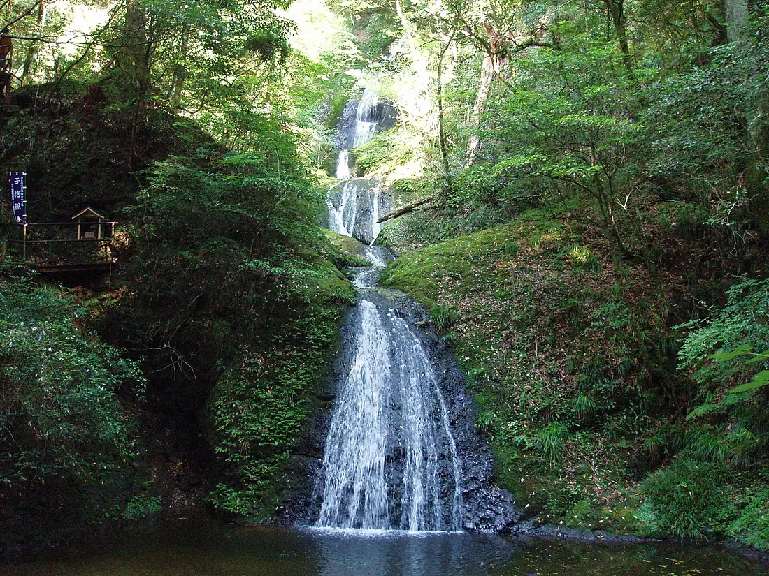 阿寺の七滝 - panoramio