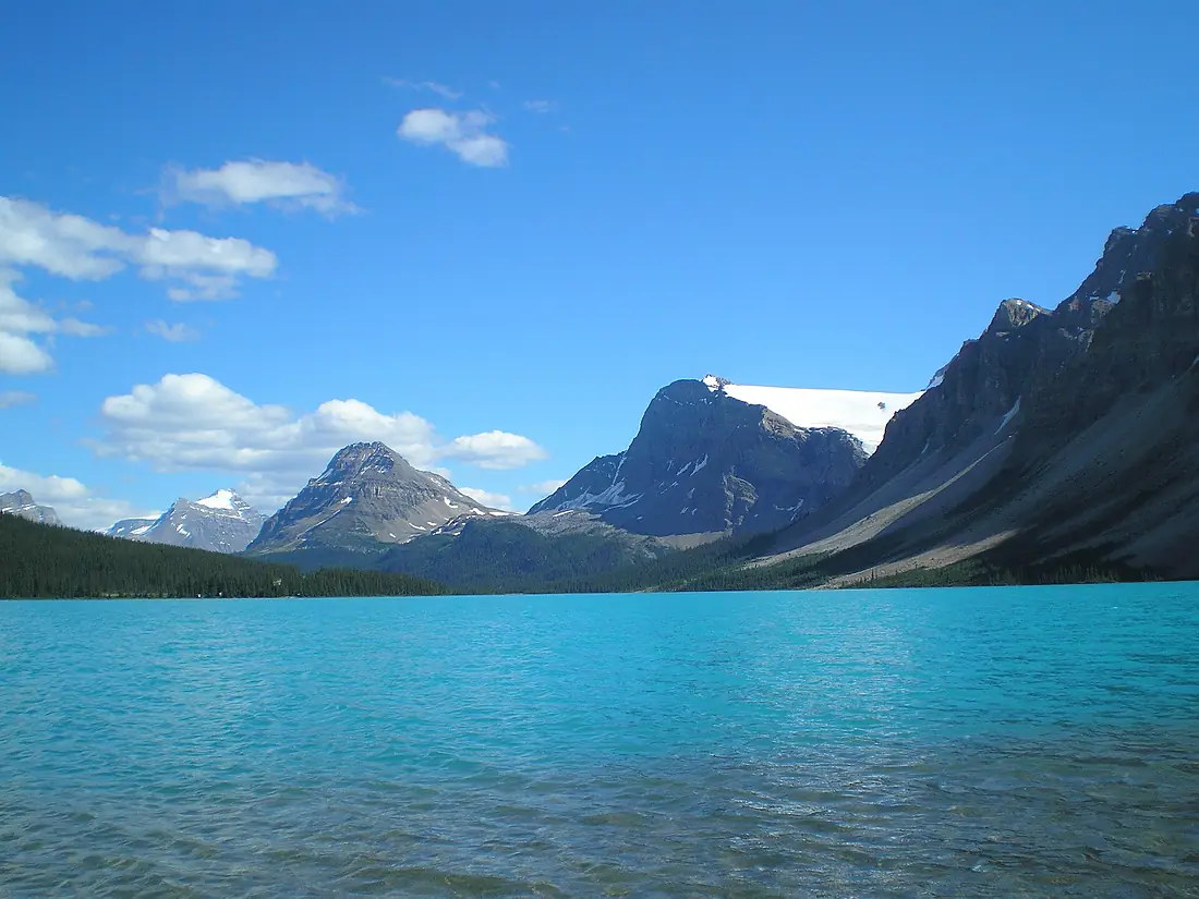 Bow Lake-Crowfoot Glacier