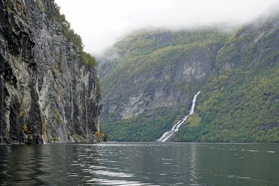 Bridal Veil fall Geiranjer fjord 10 2018 2877