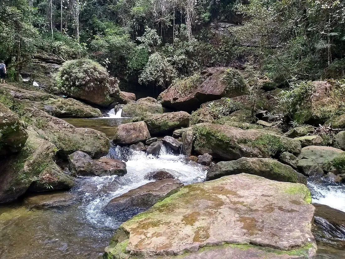 Camino cascadas del fin del mundo
