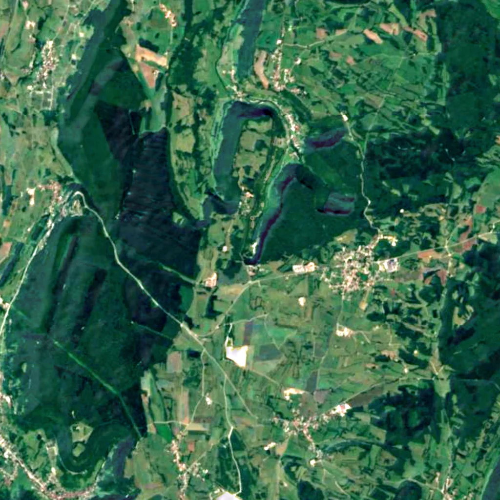 Cascade de Baume-les-Messieurs seen from above (Sentinel-2)