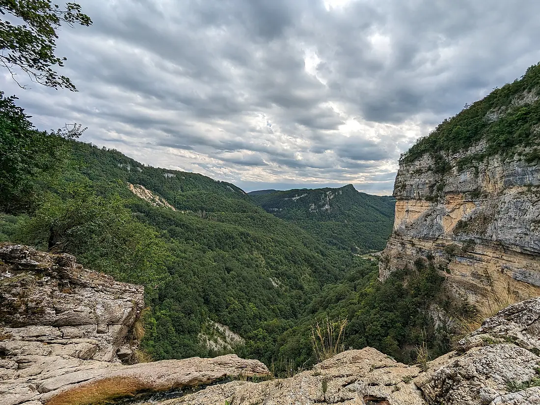 Plateau d'Hauteville - Hauteville-Lompnes - Nantuy - Cascade de la Charabotte - Début de la chute
