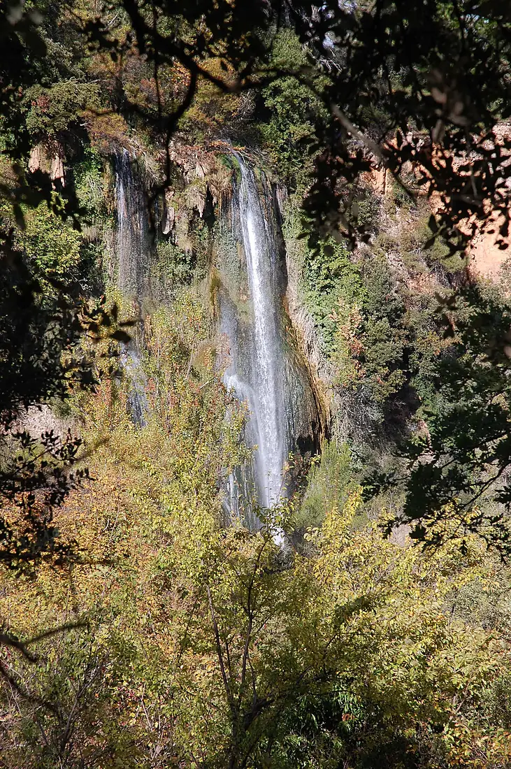 Sillans-la-Cascade (5179883973)