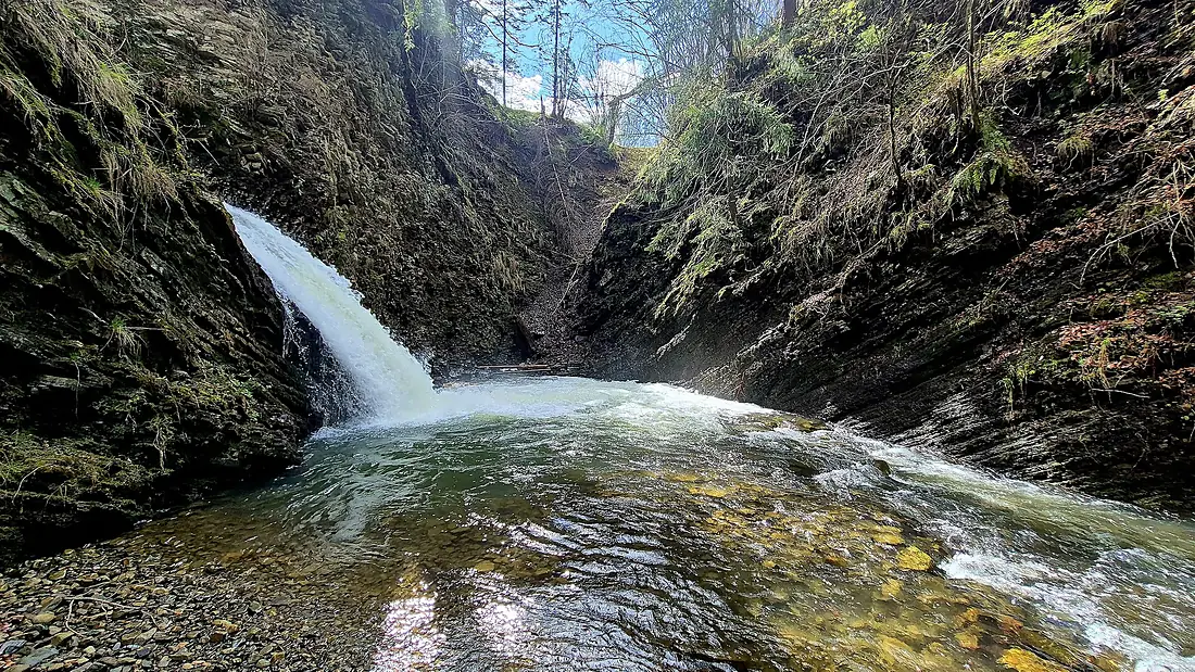 Черниківський водоспад 01