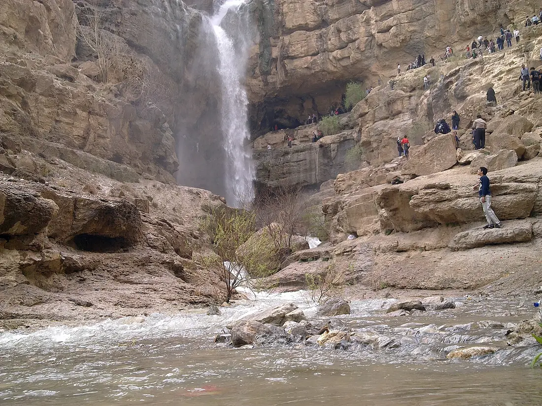 Dare e Gahan waterfall - panoramio (2)