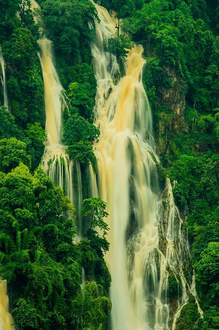 Dat Taw Gyaint Waterfall