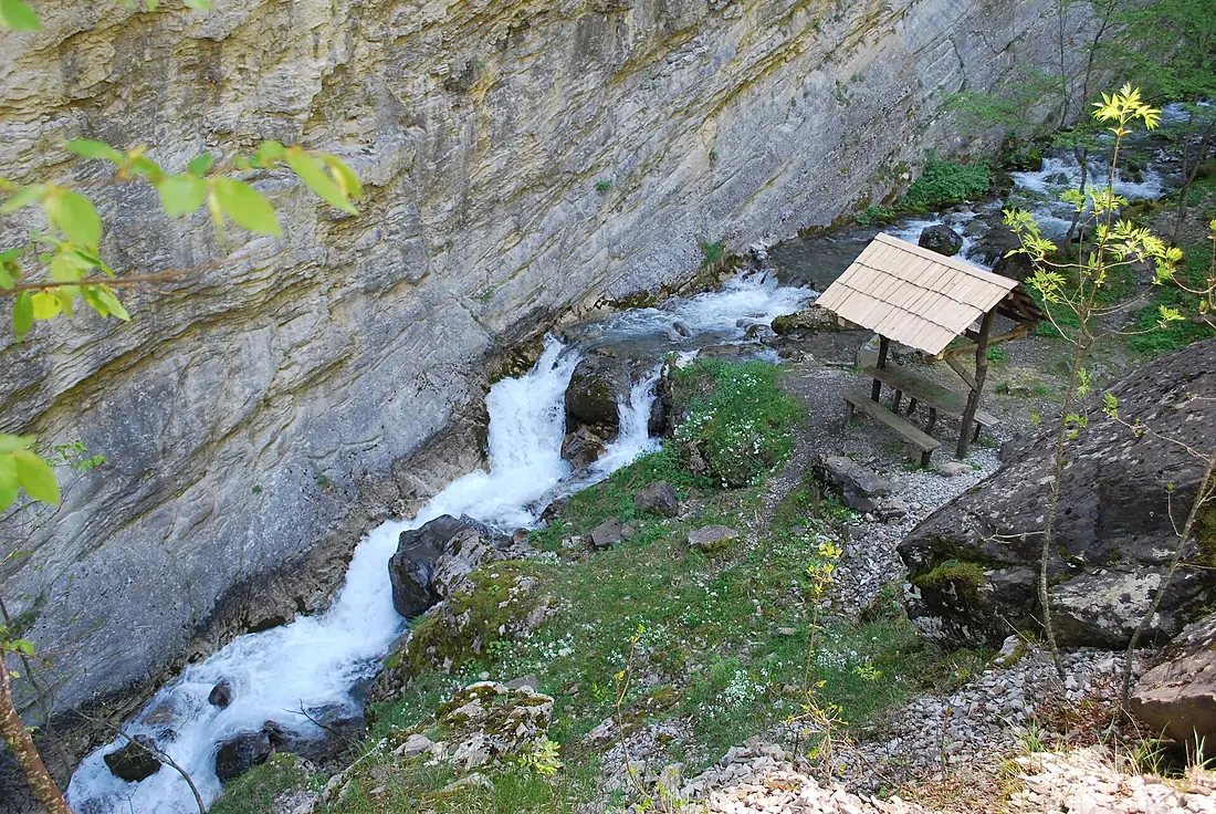 Duf Waterfalls in Rostuše 10