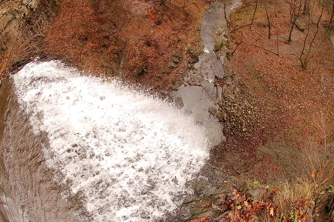 Crest of Felker's Falls - panoramio