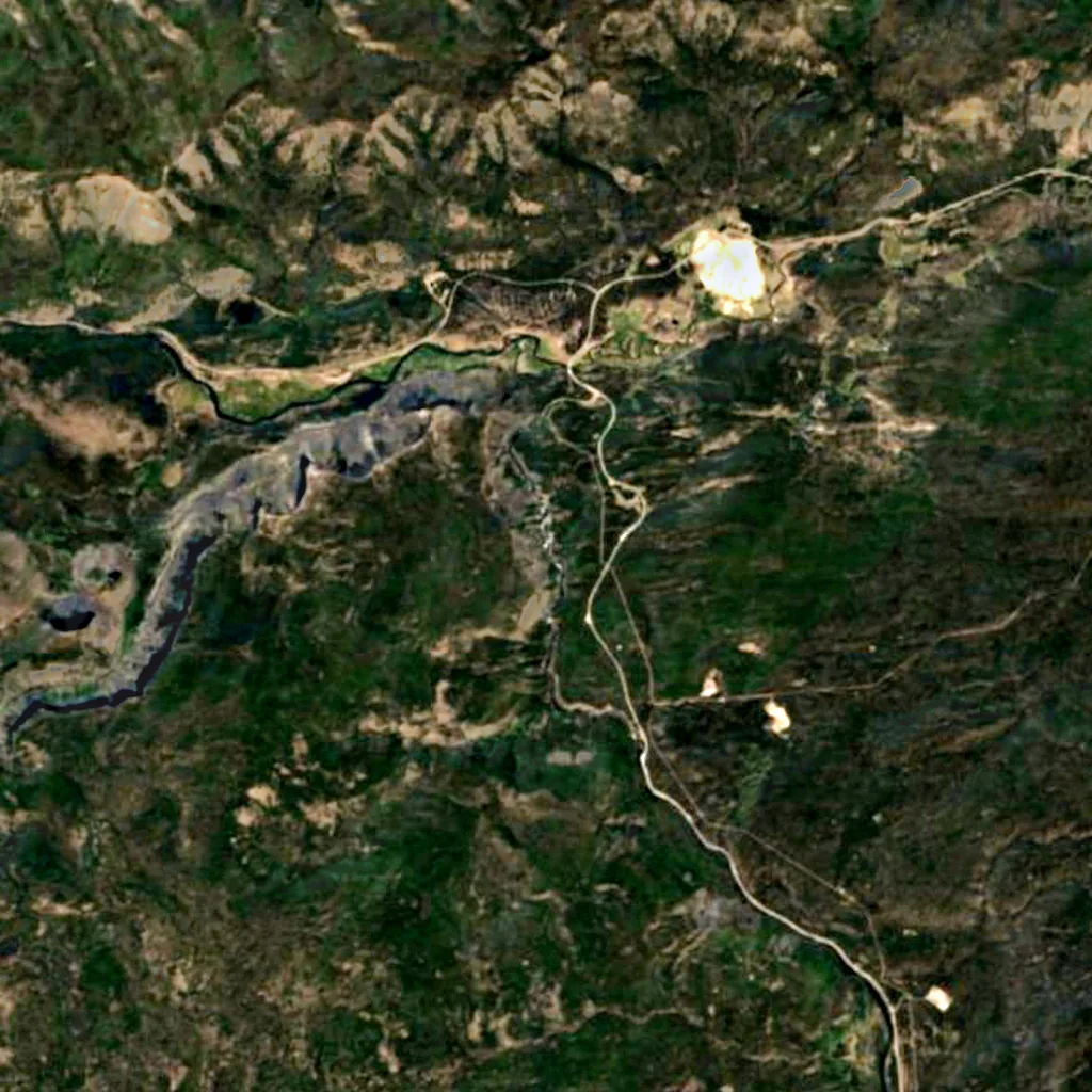 Firehole Falls seen from above (Sentinel-2)