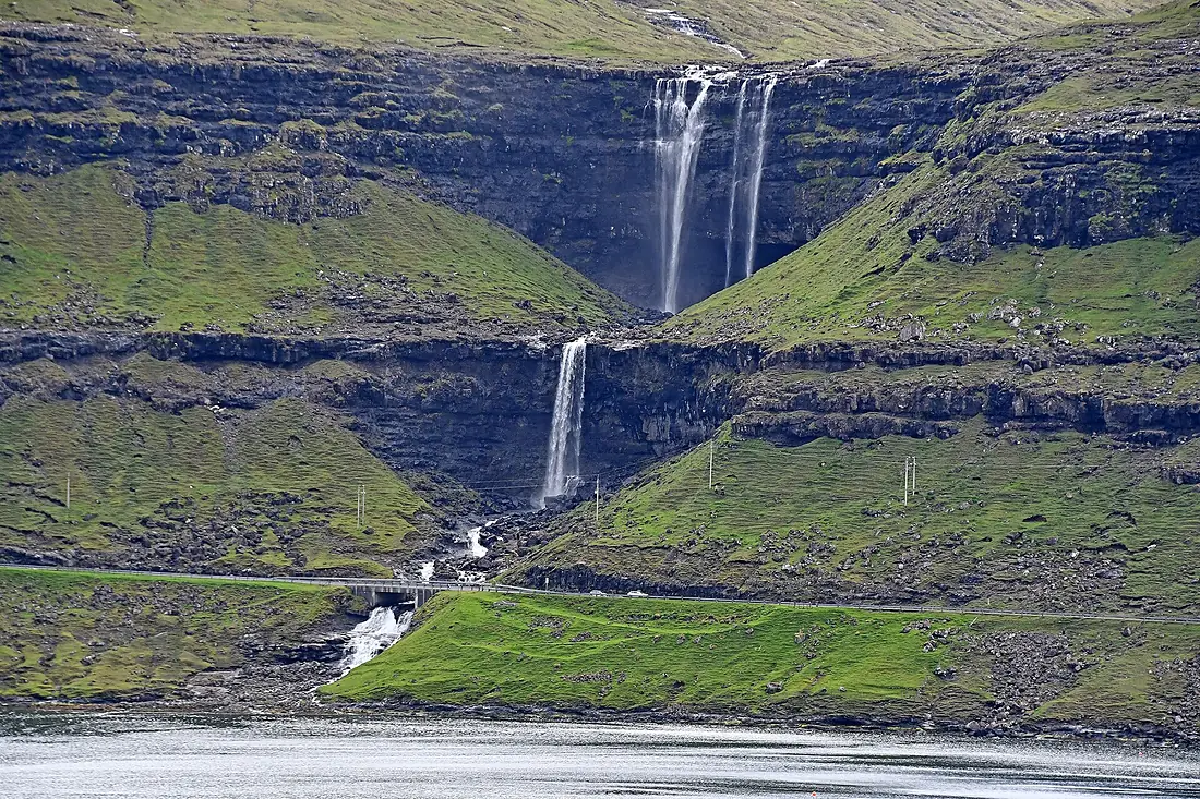 Haldórsvík, Fossá waterfall 2026 01