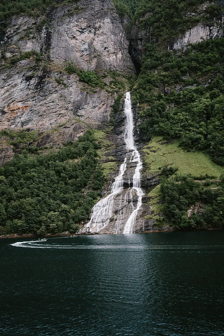 AW Wasserfall Freier im Geirangerfjord