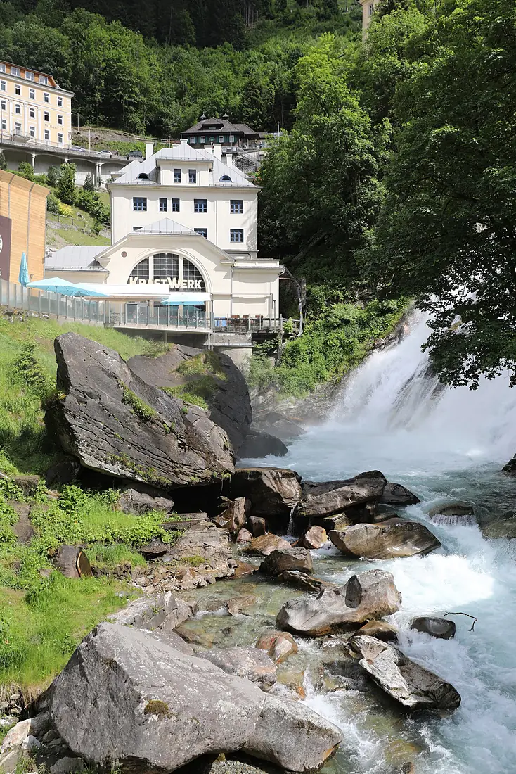 Bad Gastein - Wasserfall mit Kraftwerk