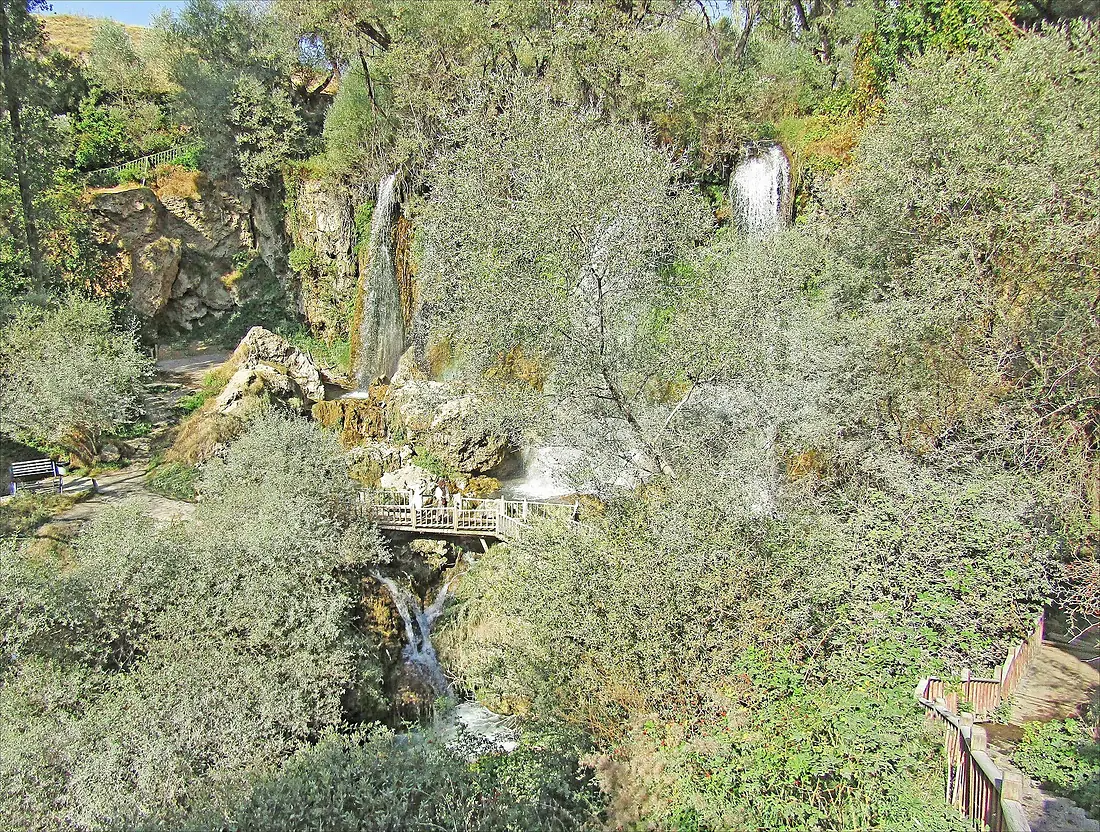 Cascade de Sizir, sur le Göksu, ruisseau affluent du Kızılırmak