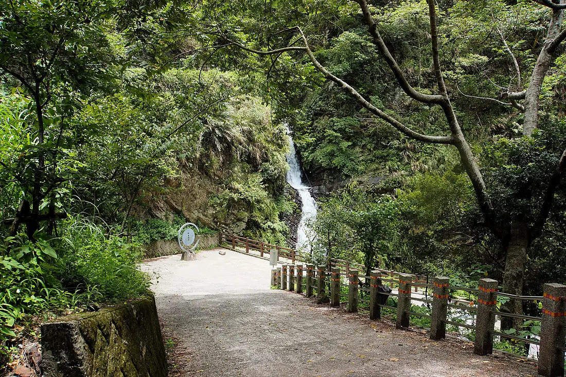 Guanyin Waterfall 觀音瀑布 - panoramio (1)