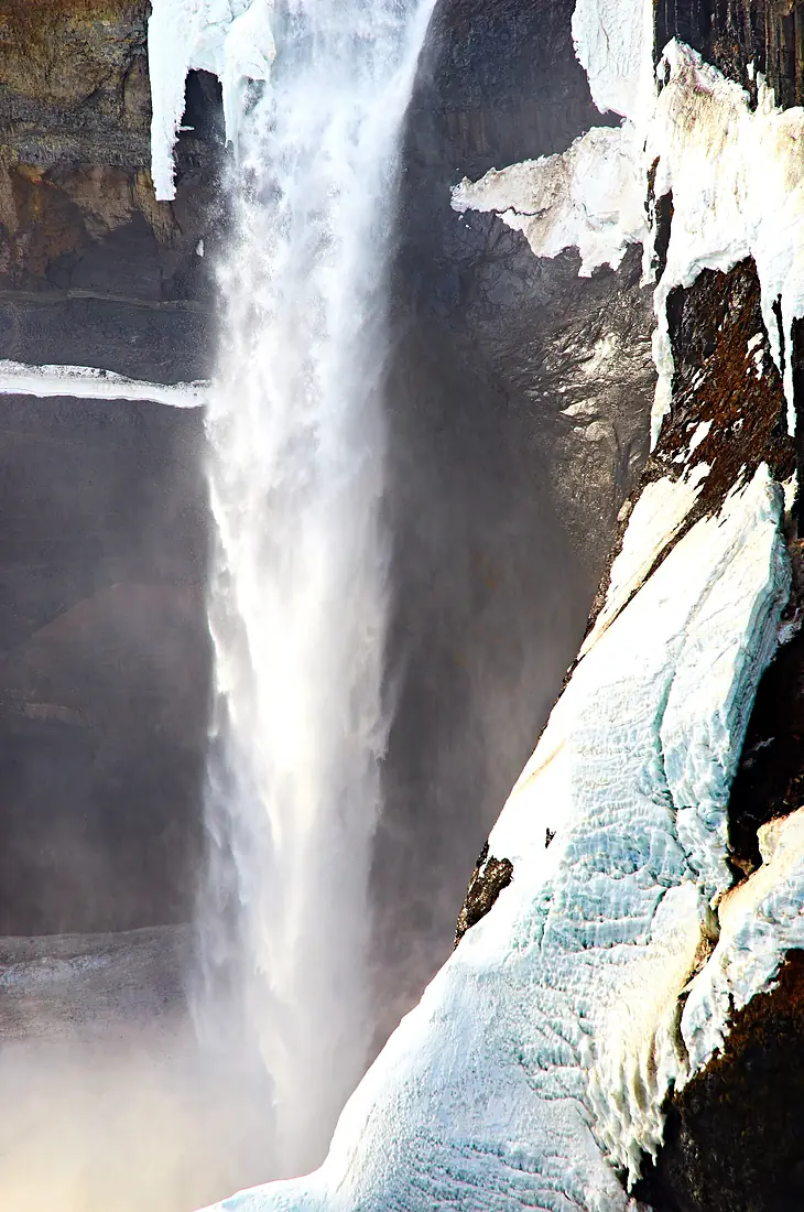 Haifoss waterfalls (14297315675)