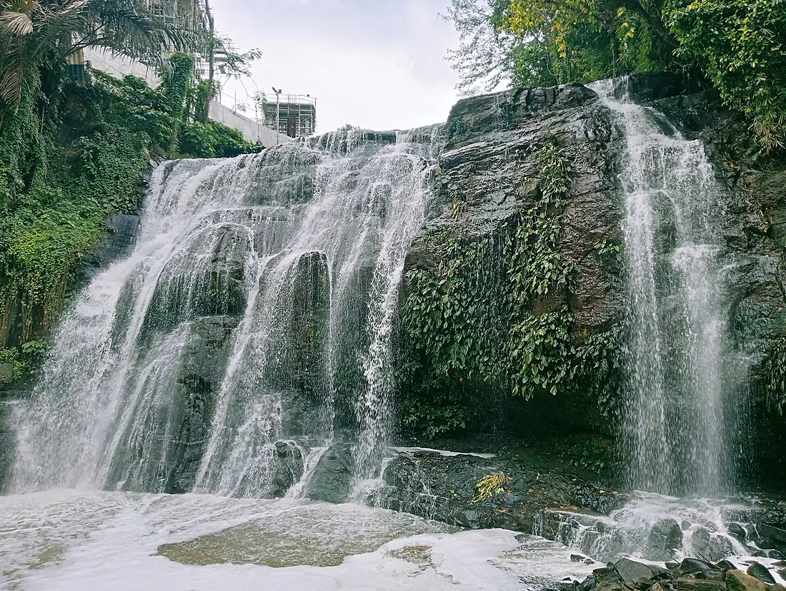 Hinulugang Taktak Falls, Antipolo, Rizal (2)