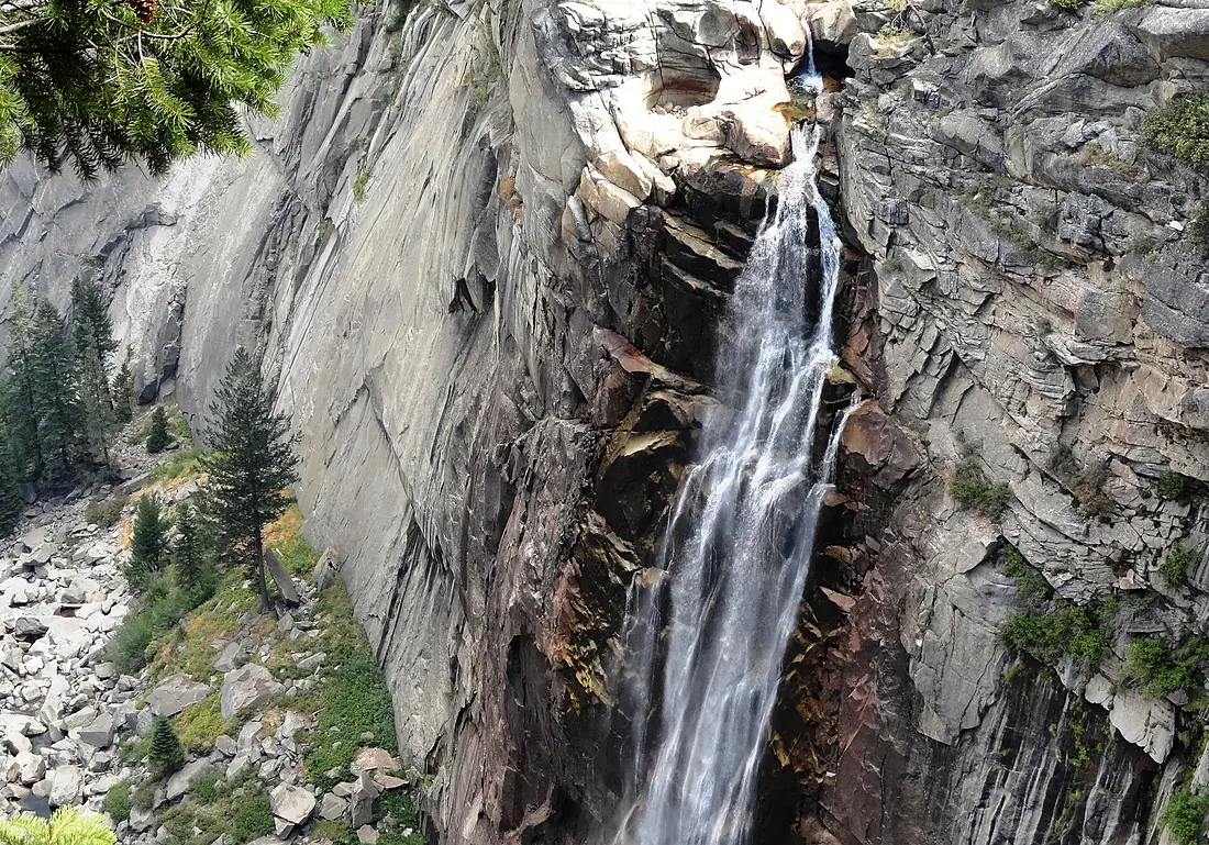 Illilouette Fall from Panorama Trail