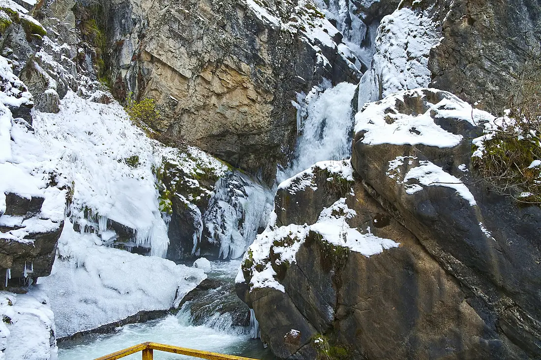 Кайракский водопад 10