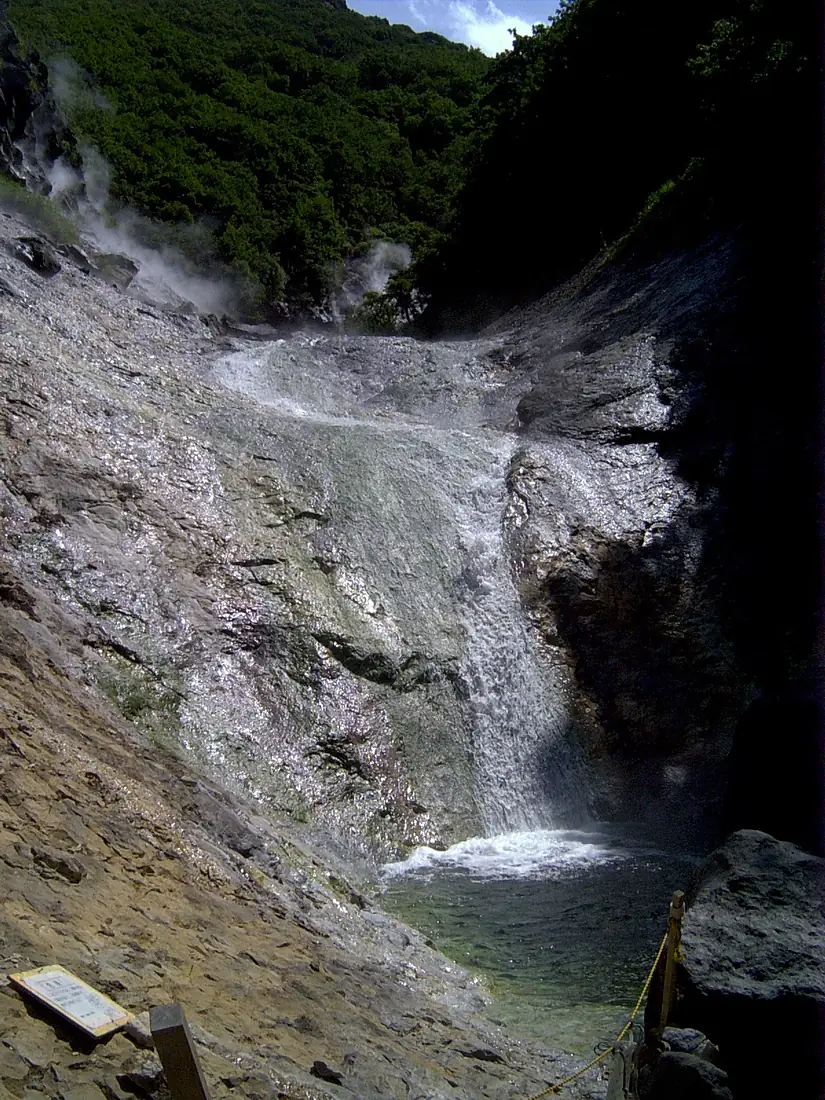 Spa Waterfall "Kamuiwakka"／ カムイワッカ湯の滝 - panoramio