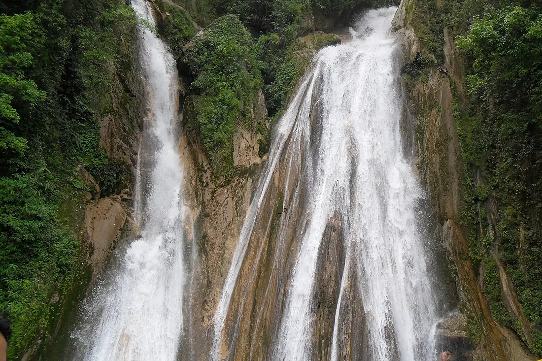 Beautiful kempty fall scenario