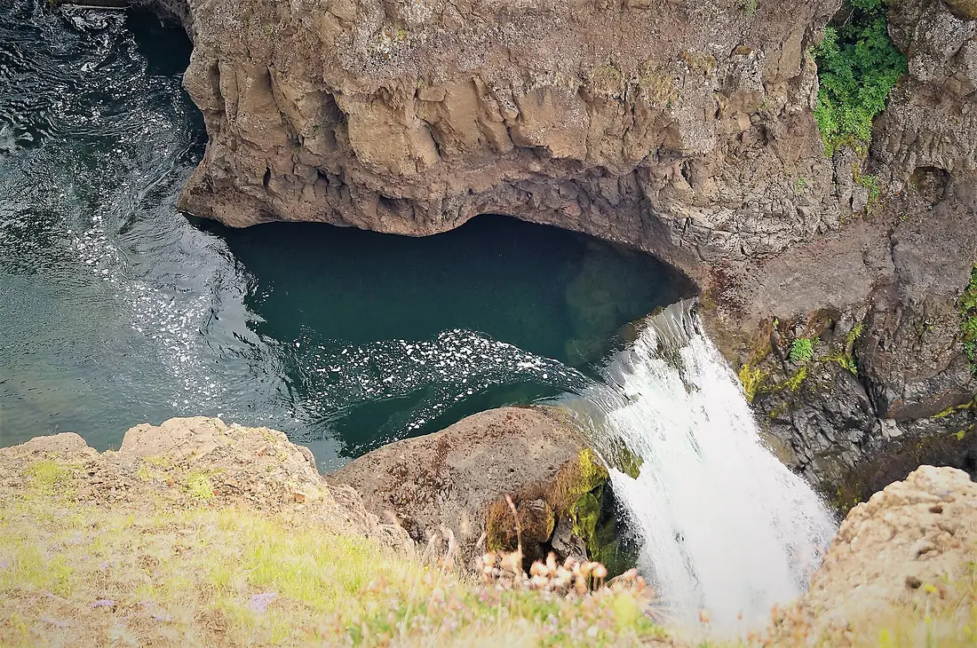 Kolufoss smaller waterfall, July 2019