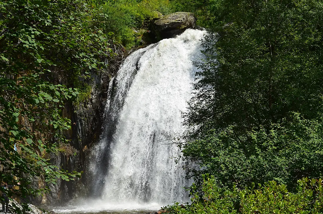 Водопад Корбу8