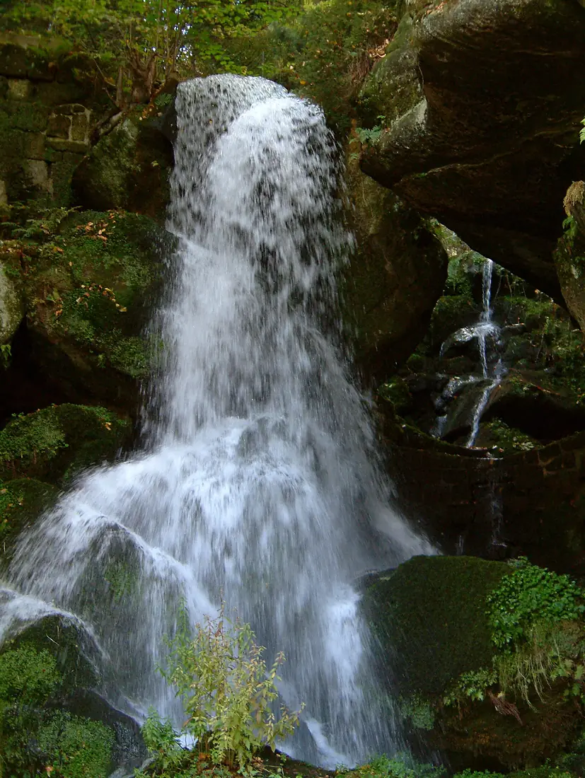 Lichtenhainer Wasserfall - auf Knopfdruck in voller Pracht