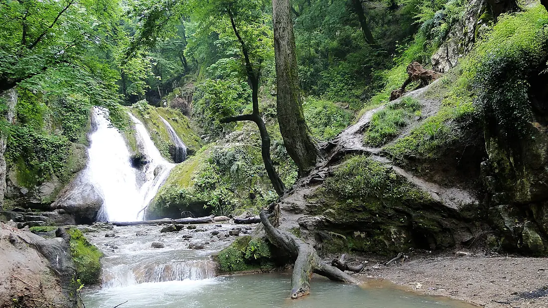 Loveh waterfall Iran,Galikesh 4