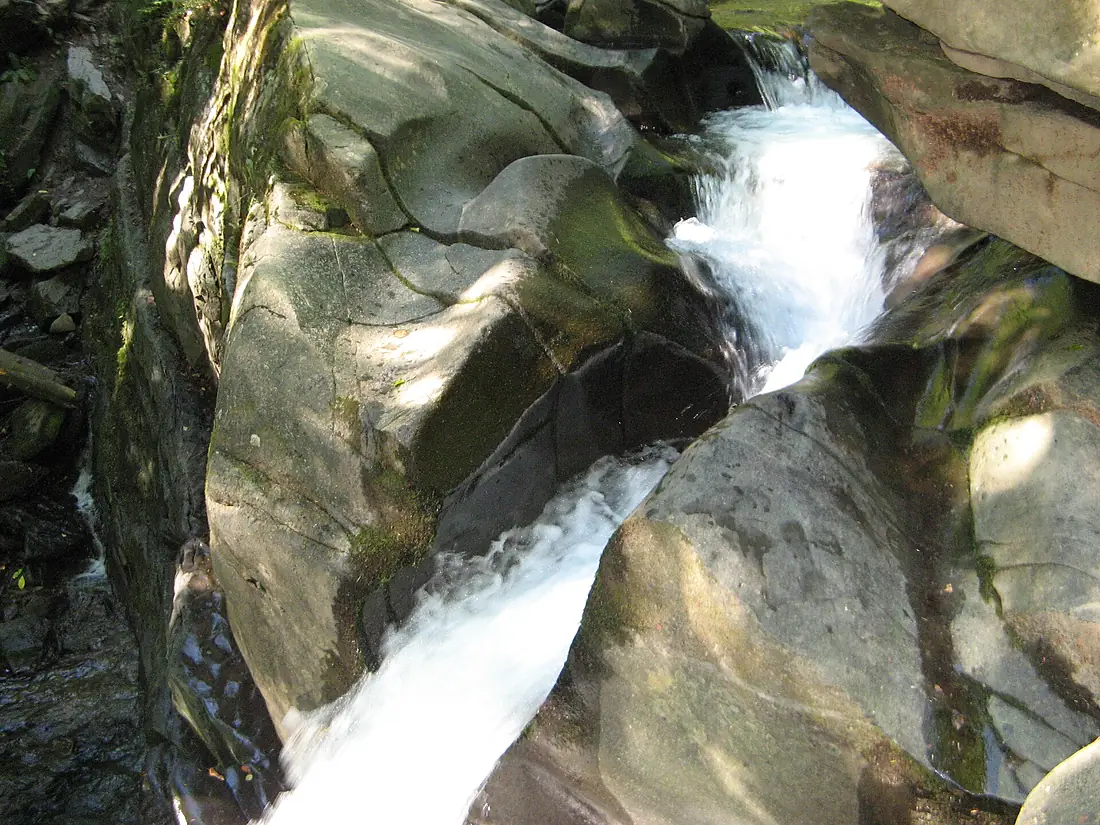 Lumshory Waterfalls (4)