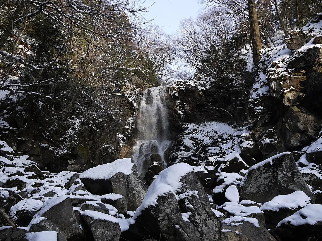 NasonoWhiteFall