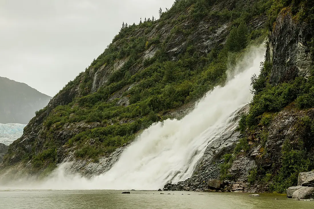 Cascada Nugget, Juneau, Alaska, Estados Unidos, 2017-08-17, DD 06