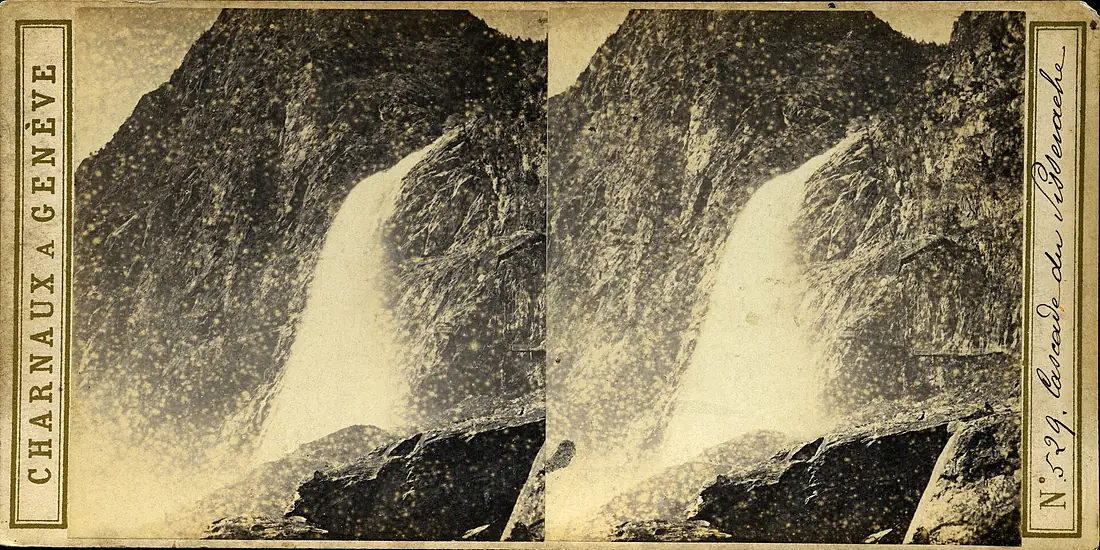Suisse, canton de Valais - Cascade du Pissevache