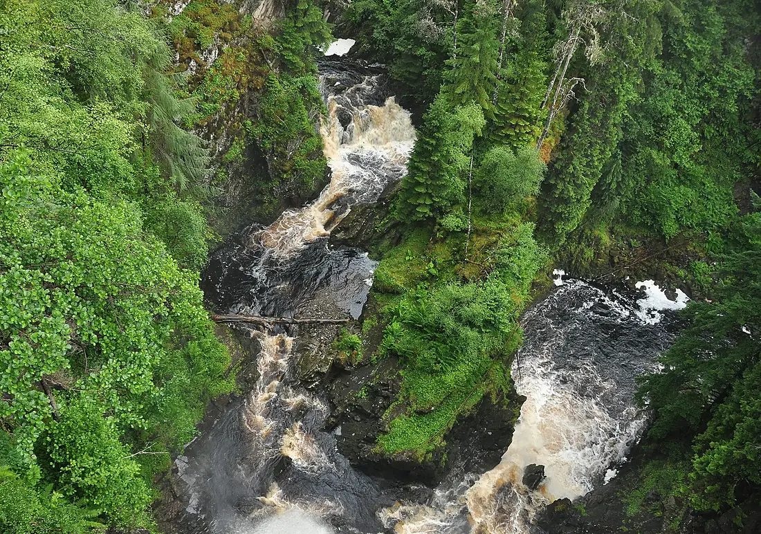 Abhainn Deabhag at Plodda Falls