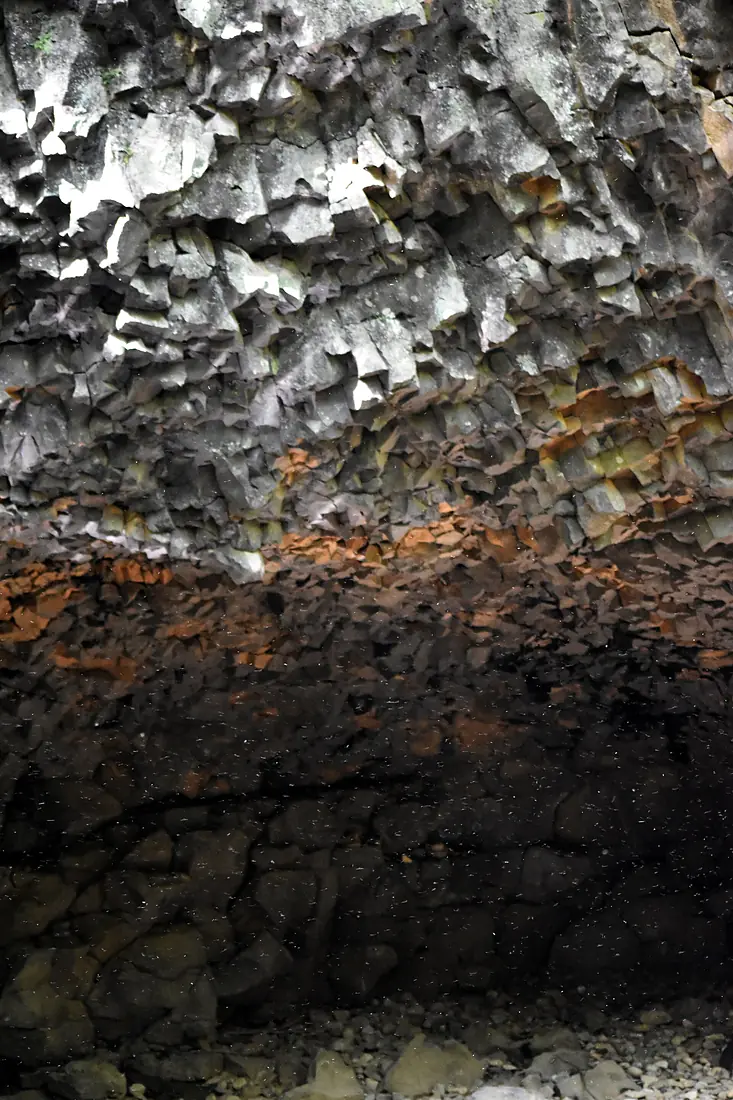 Columnar jointed basalt in Bidulginang(Dove's pocket) Fall at Pocheon, Gyeonggi-do, South Korea, image 2