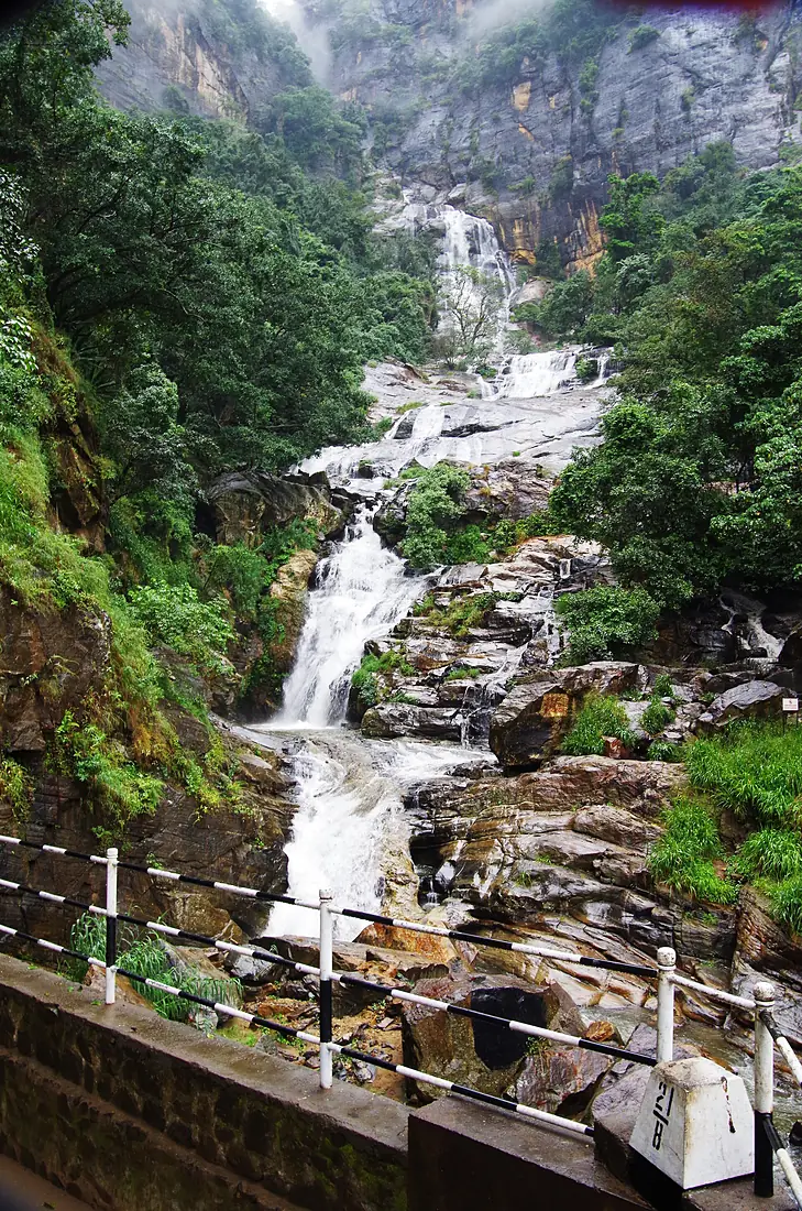 LK-ravana-falls-02