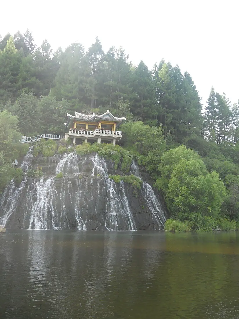 Laika ac Rimyongsu Waterfalls (6900258499)