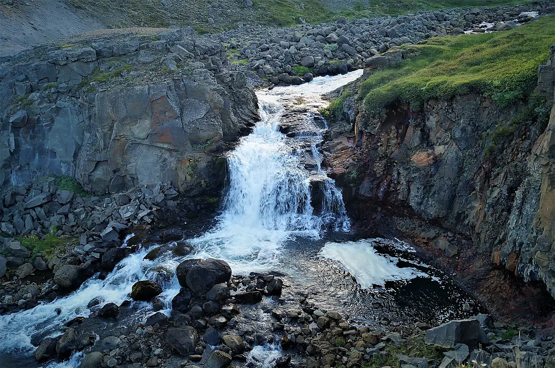 Rjukandi waterfall bottom