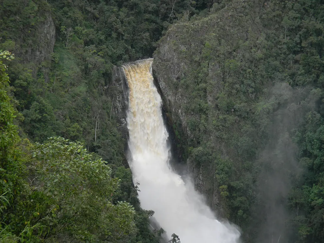 Cascada del Alto de los Bordones. San Agustín, Colombia. 20110724