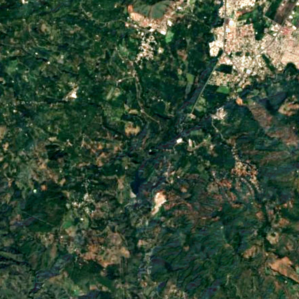 Salto La Tzaráracua seen from above (Sentinel-2)