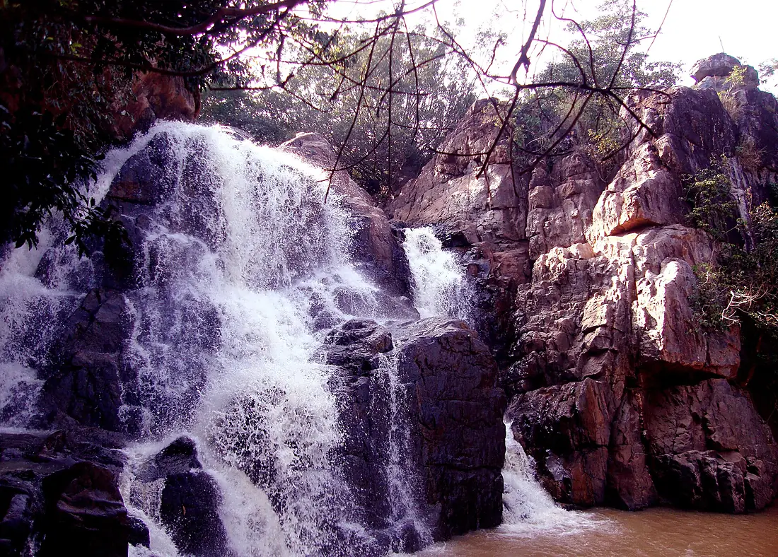 Sanaghagara waterfall
