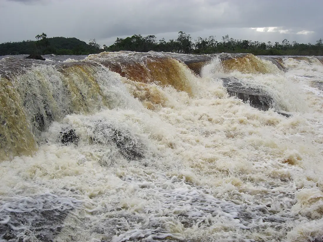 Salto Sapo-Canaima-Venezuela10