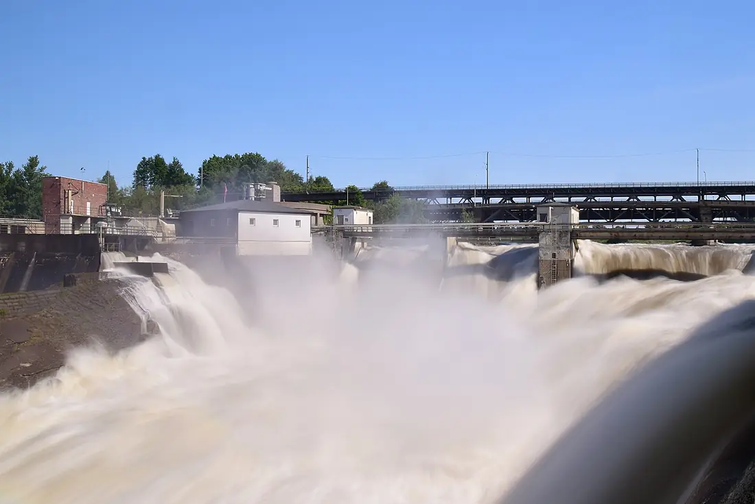 Sarpsfossen 2014-05-29 (1)