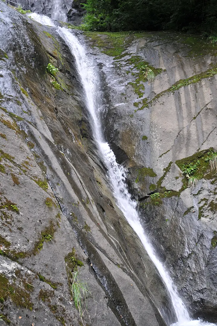 Saruo Falls 02