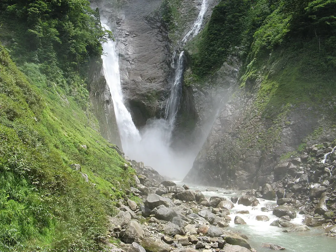 Falls basin of the Shomyo-daki