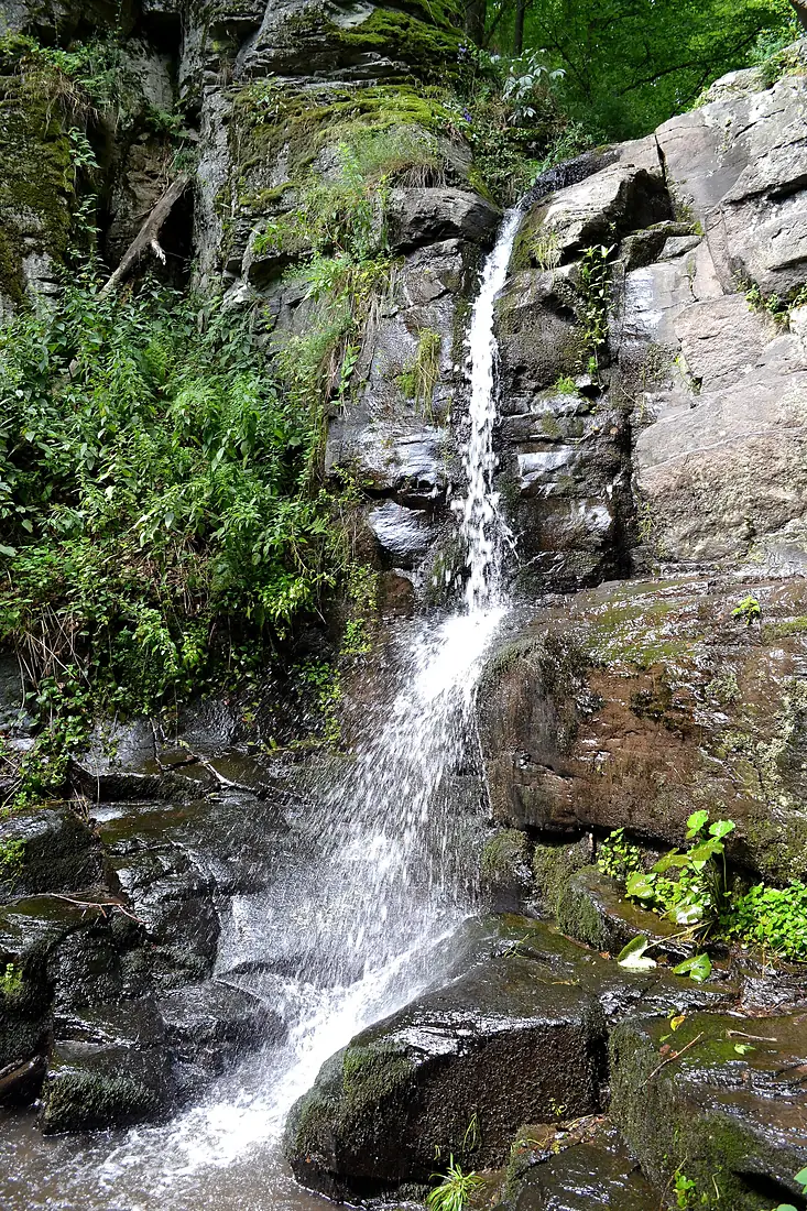 Starohutiansky vodopád 01