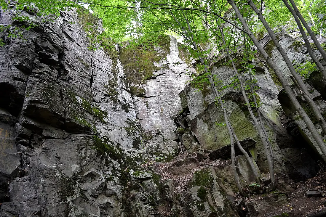 Starohutiansky vodopád 02