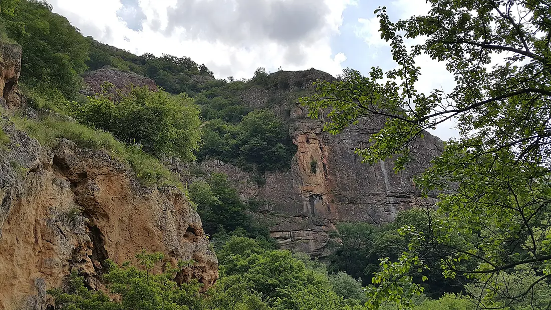 Крымские горы, водопад Су-Учхан