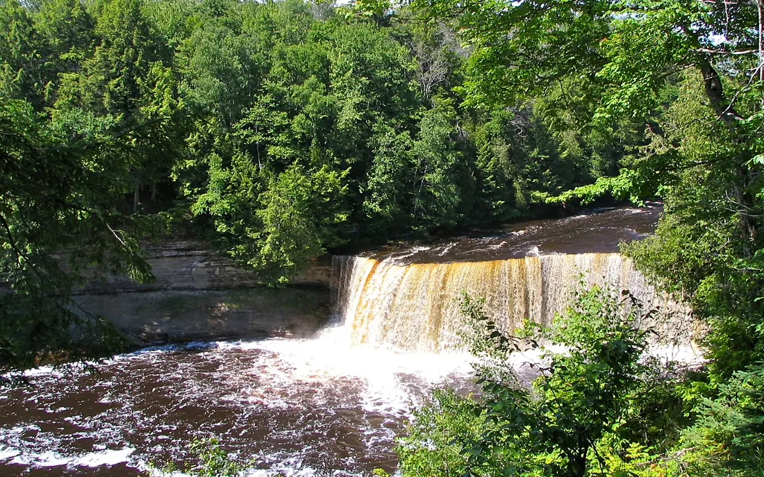 Tahquamenon Falls (8741874834)