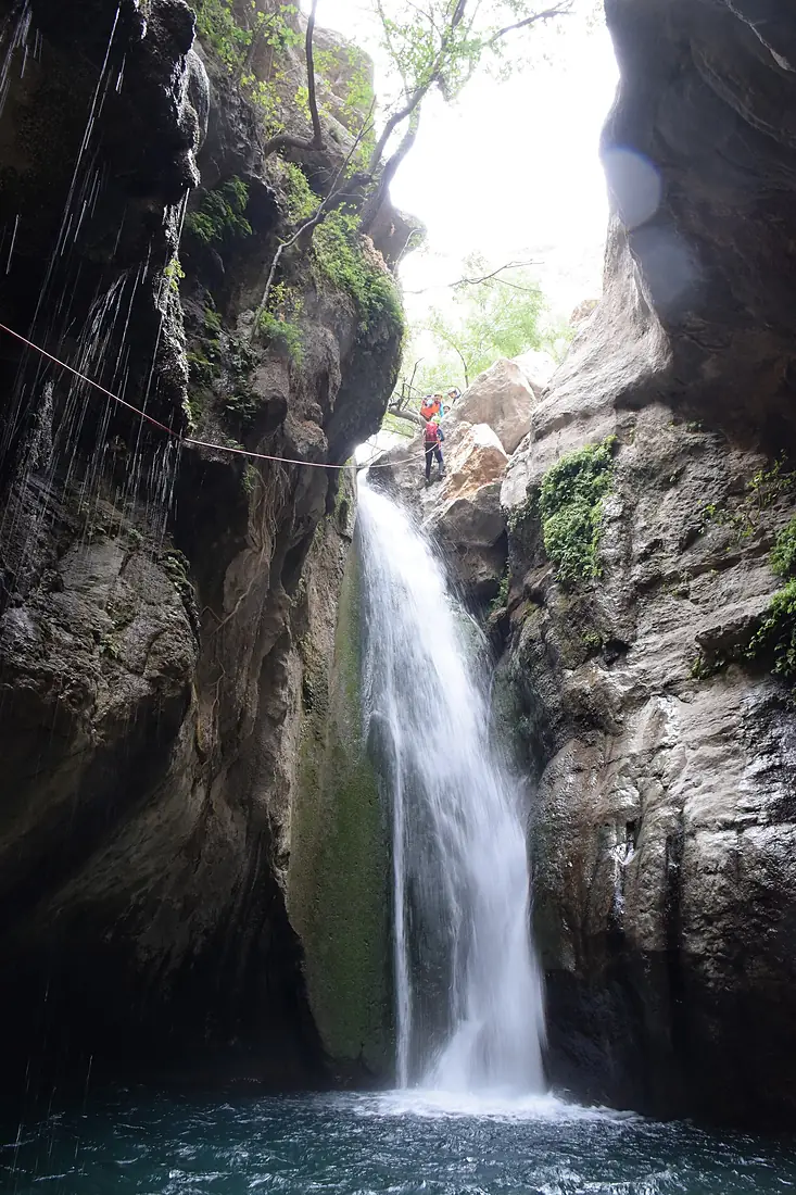 Tang-e Tamoradi Waterfall by HADI 02